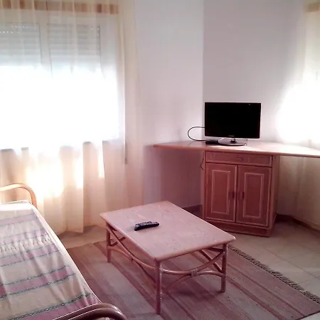 Charming In Albufeira, 60 M², Mountain View * 알부페이라