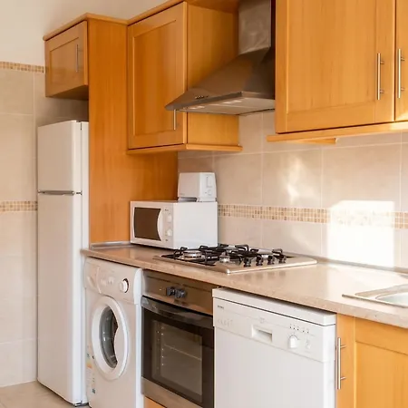 Charming In Albufeira, 60 M², Mountain View *